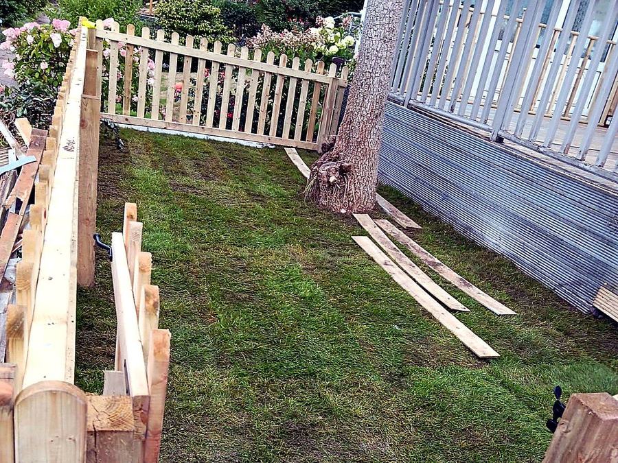 New picket fencing installation